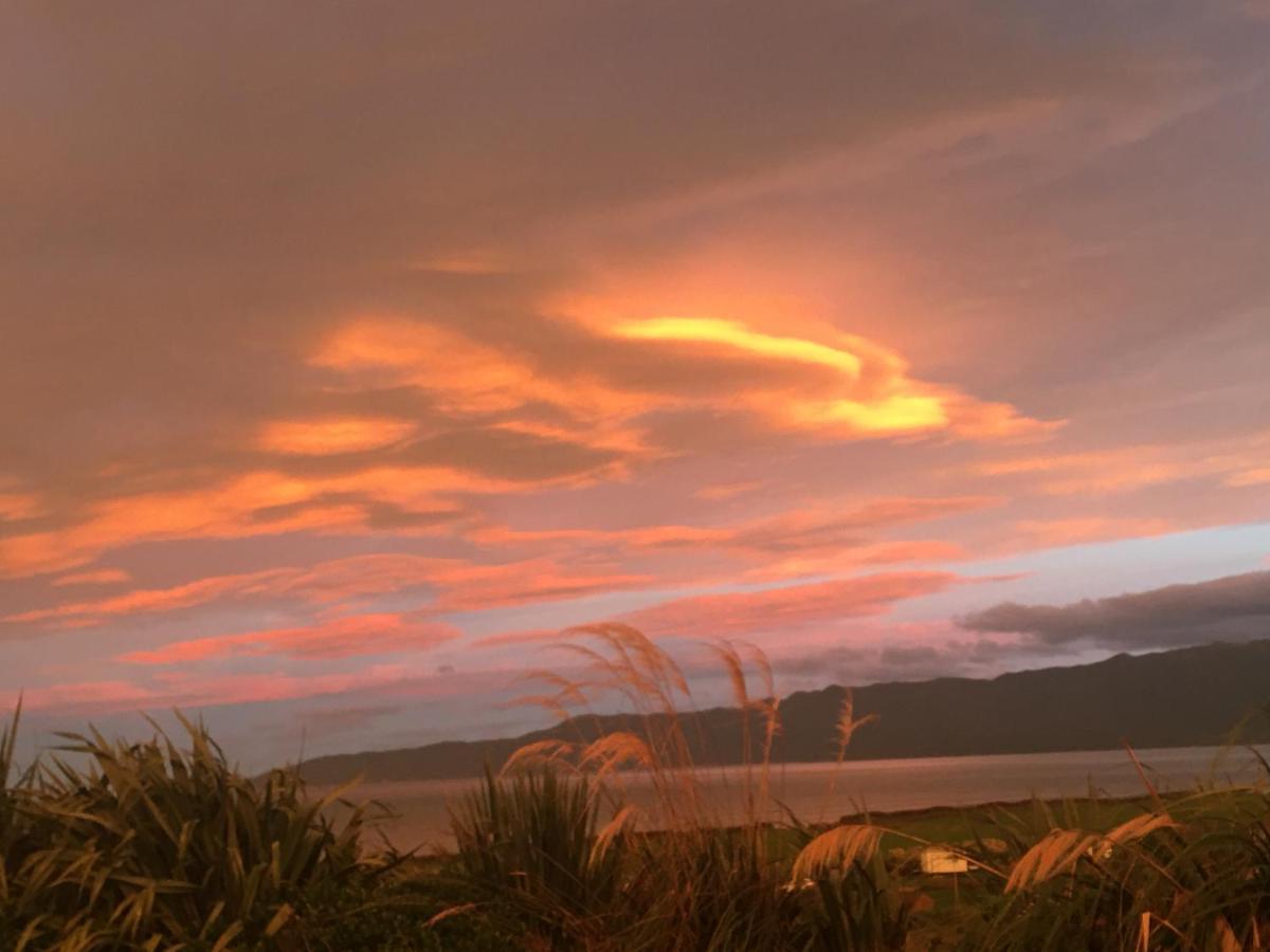“The Cliffs” Humpridge View Motels Tuatapere ภายนอก รูปภาพ