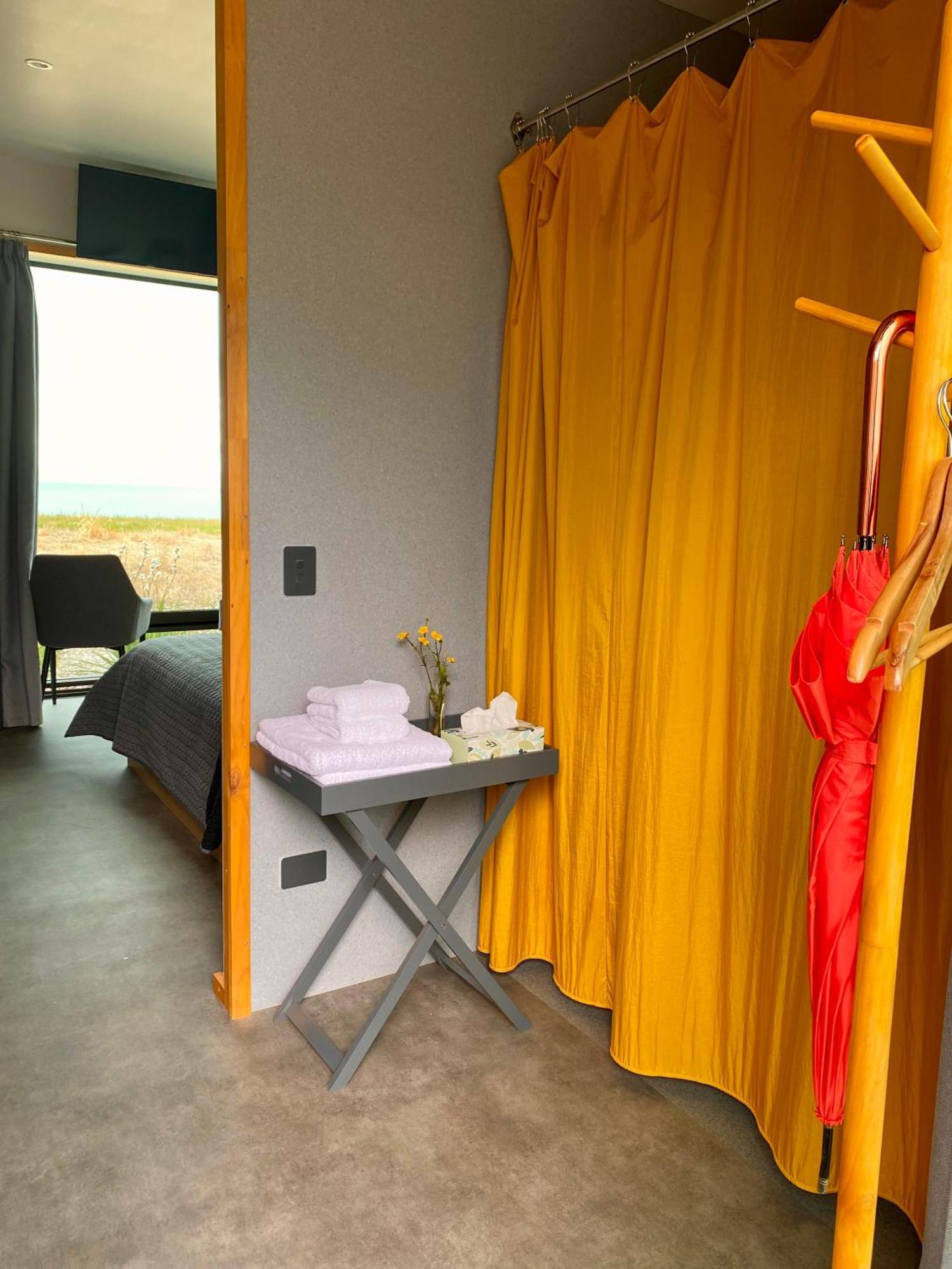 “The Cliffs” Humpridge View Motels Tuatapere ภายนอก รูปภาพ