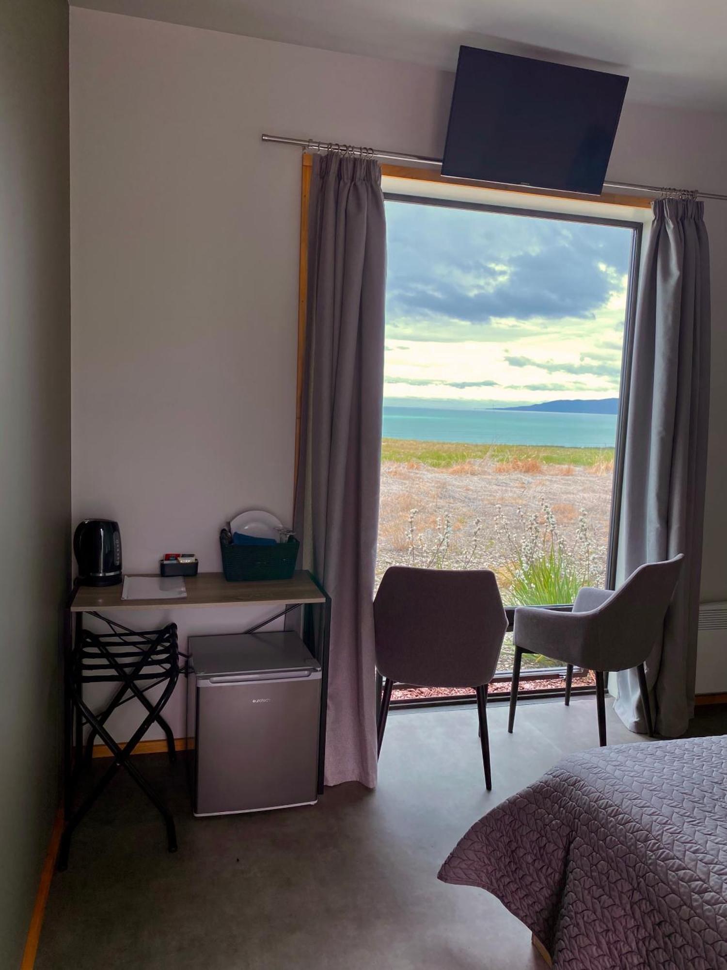 “The Cliffs” Humpridge View Motels Tuatapere ภายนอก รูปภาพ