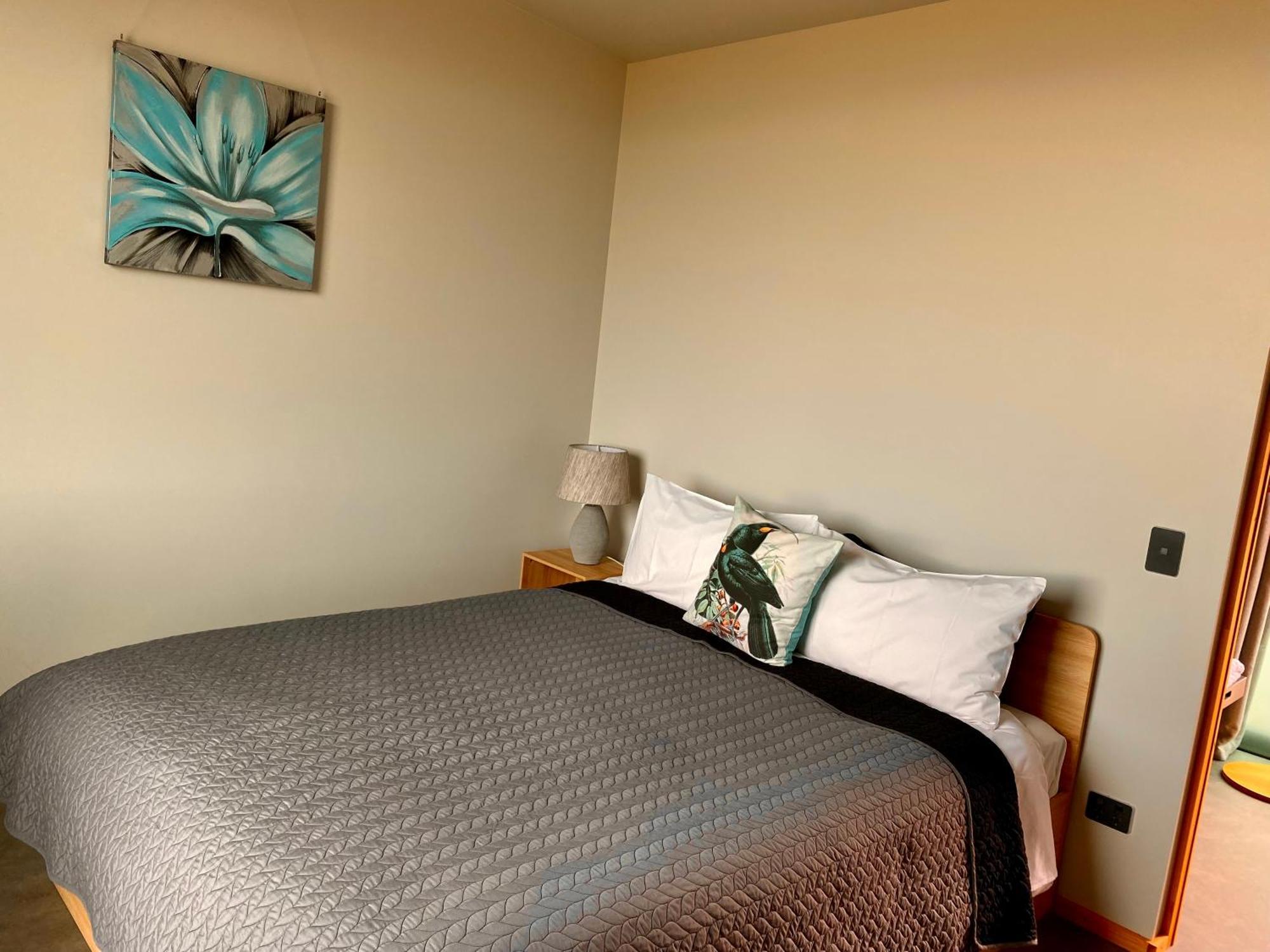 “The Cliffs” Humpridge View Motels Tuatapere ภายนอก รูปภาพ