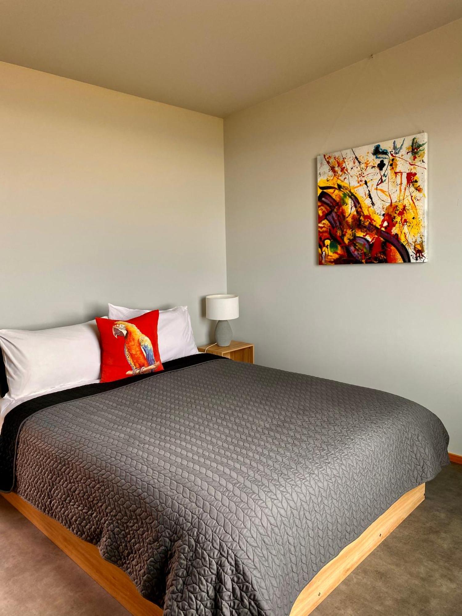 “The Cliffs” Humpridge View Motels Tuatapere ภายนอก รูปภาพ